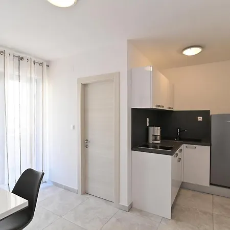 בית הארחה & Jadranka באסקה