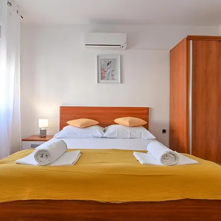 & Jadranka בית הארחה באסקה