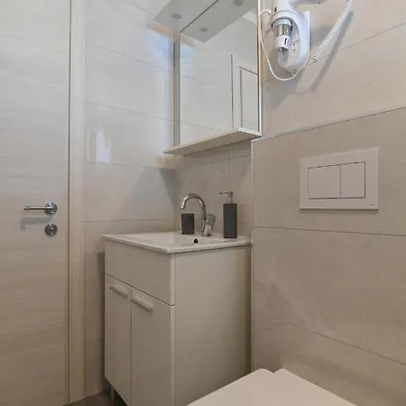 בית הארחה & Jadranka 3*