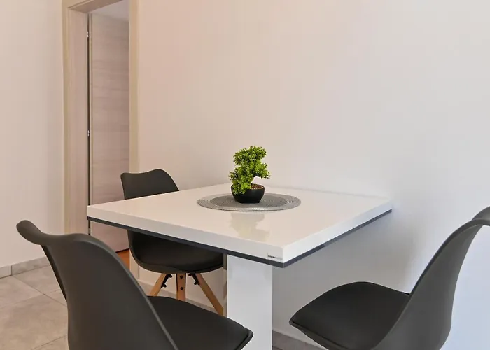 Pensjonat & Jadranka Baška